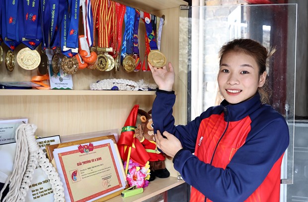 Cô gái dân tộc Dao tung cước hạ đo ván võ sĩ Thái Lan, đoạt đai vô địch Muay tại xứ Chùa vàng - Ảnh 5.
