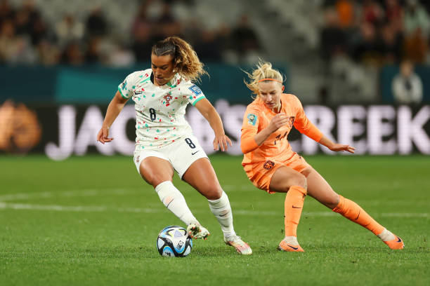 Nữ Bồ Đào Nha (áo trắng) thua tối thiểu Hà Lan 0-1 ở trận ra quân tại World Cup nữ 2023