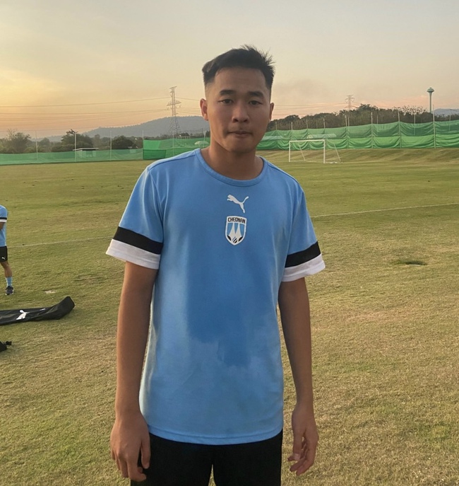 U23 Việt Nam đá giao hữu với đội bóng Tây Á, cầu thủ HAGL ghi bàn ở Hàn Quốc được triệu tập - Ảnh 3.