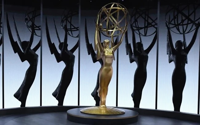 Truyền thông Mỹ: Lễ trao giải Emmy 2023 bị hoãn vì đình công kéo dài tại Hollywood - Ảnh 1.