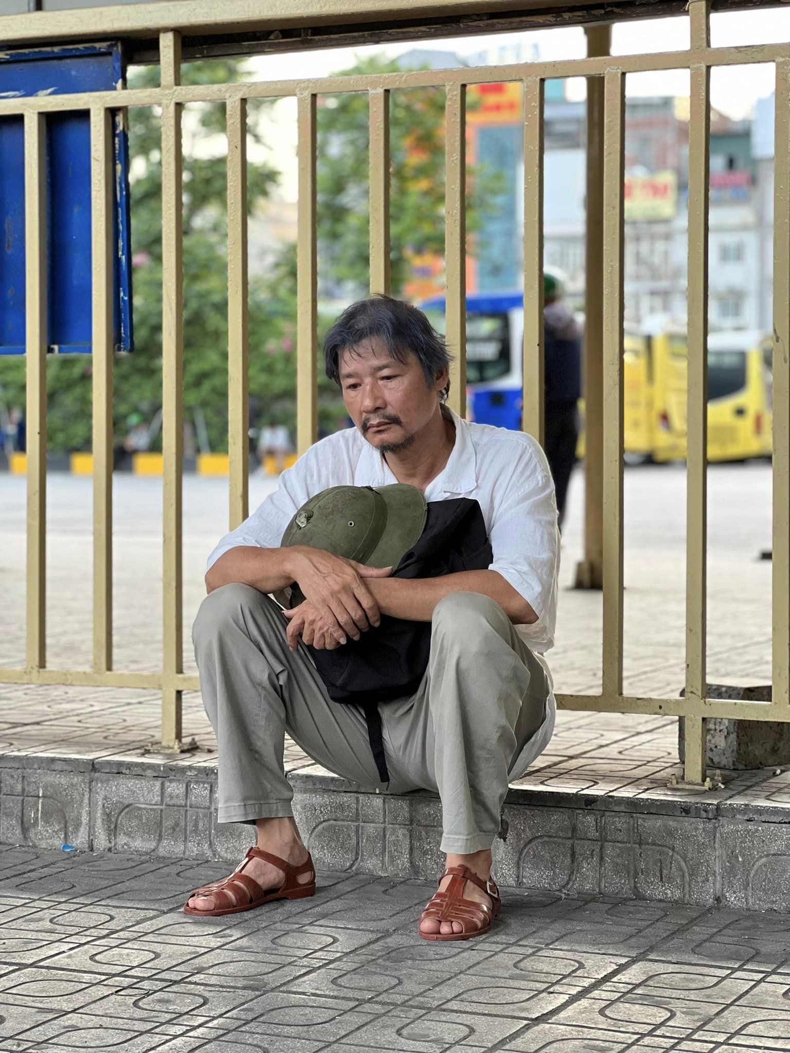 'Vua bãi rác' Võ Hoài Nam tái xuất màn ảnh: Trên phim khắc khổ, ngoài ...
