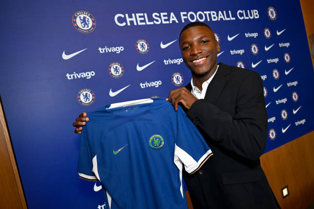 Chelsea mua Moises Caicedo với giá 115 triệu bảng, kỷ lục chuyển nhượng Ngoại hạng Anh