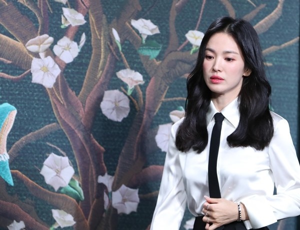 Song Hye Kyo nói về hành trình diễn xuất và cuối cùng được sự công nhận ở độ tuổi 40 - Ảnh 7.