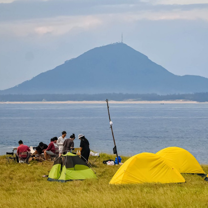 Đến Phú Yên ngắm núi Chóp Chài từ Hòn Dứa, trải nghiệm cắm trại bên bờ biển cực chill - Ảnh 4.