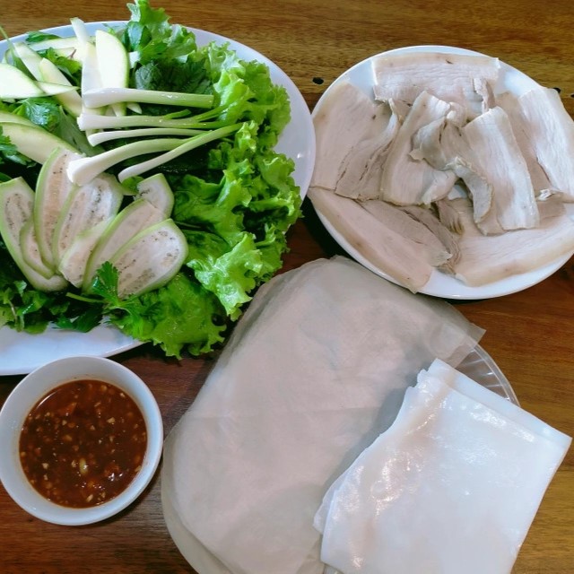 Top 10 món ăn ngon bổ rẻ phải thử khi đến thành phố đáng sống Đà Nẵng - Ảnh 6.
