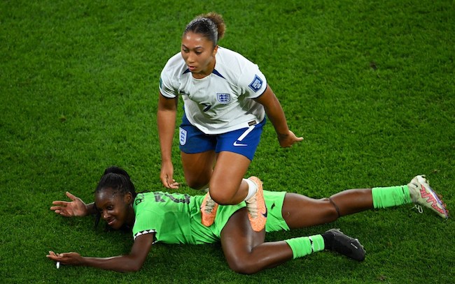 Em gái sao Chelsea nguy cơ bị cấm cả giải World Cup nữ vì hành vi giẫm lên người đối thủ - Ảnh 3.