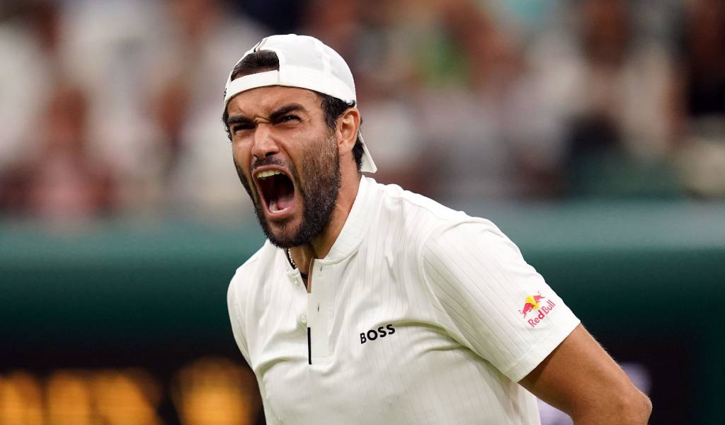 Matteo Berrettini phơi b&agrave;y mặt tối của quần vợt
