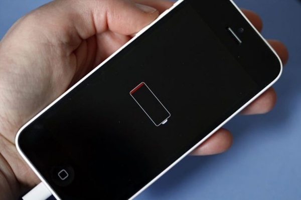 Chỉ cần 1 nút tắt đơn giản này trên iPhone để kéo dài thời lượng sử dụng khi pin sắp cạn - Ảnh 2.