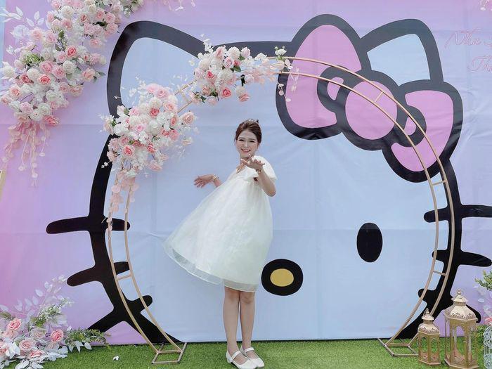 Cô dâu An Giang trang trí tiệc cưới ngập tràn màu hồng mèo Hello Kitty -  2sao