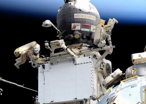 Các phi hành gia Nga phá kỷ lục về thời gian lưu lại trên ISS - Ảnh 1.