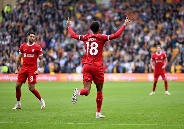 Salah rực sáng trong vai trò mới, giúp Liverpool ngược dòng kịch tính để giành ngôi đầu bảng Ngoại hạng Anh - Ảnh 3.