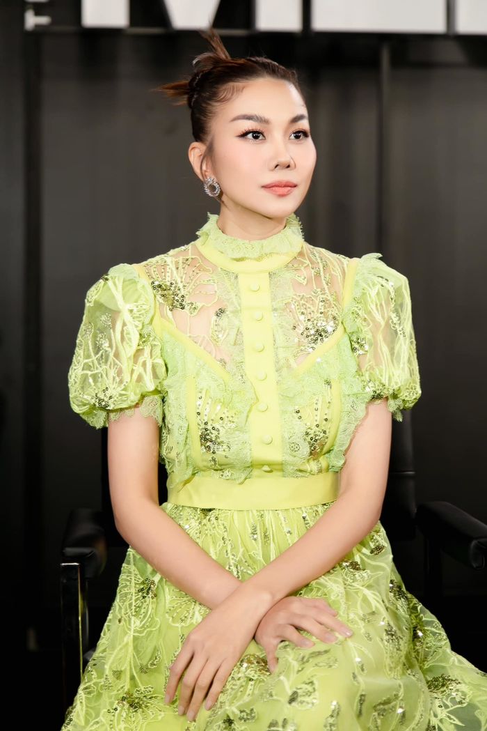 Cuộc chiến váy áo của bộ tứ mentor: Hương Giang chi 1,3 tỷ đồng cho 9 tập ghi hình - Ảnh 12.