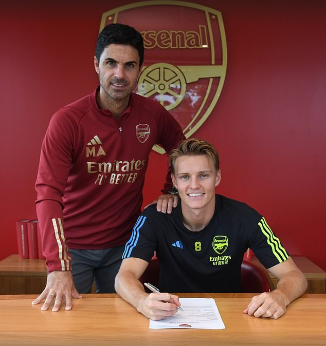Martin Odegaard gia hạn với Arsenal, tuyên bố một điều khiến người hâm mộ ấm lòng - Ảnh 2.