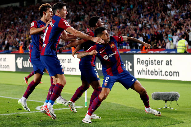 Barca thắng ngược Celta Vigo 3-2 ở vòng 6 La Liga trong đó Lewandowski lập cú đúp