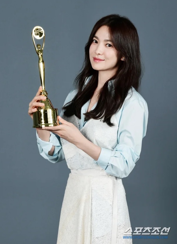Song Hye Kyo: 'Tôi mệt mỏi vì diễn xuất lặp đi lặp lại của chính mình' - Ảnh 2.