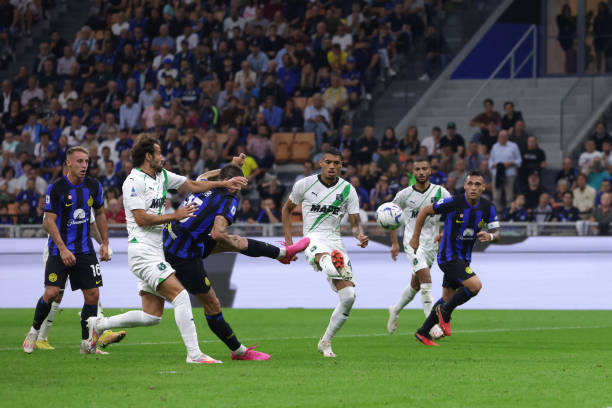 Inter Milan thua Sassuolo 1-2 ngay trên sân nhà ở vòng 6 Serie A