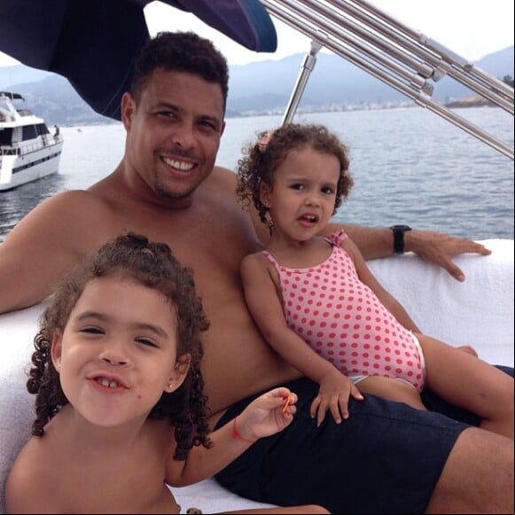 Ba cuộc hôn nhân, năm lần đính hôn của Ronaldo 'béo' và cái kết viên mãn bên vợ trẻ - Ảnh 7.