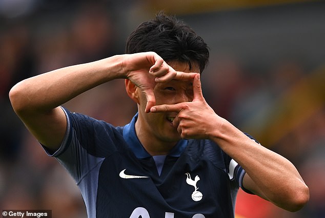 Lập hat-trick giúp Tottenham ngược dòng, Son Heung Min vượt qua thành tích của Ronaldo - Ảnh 3.