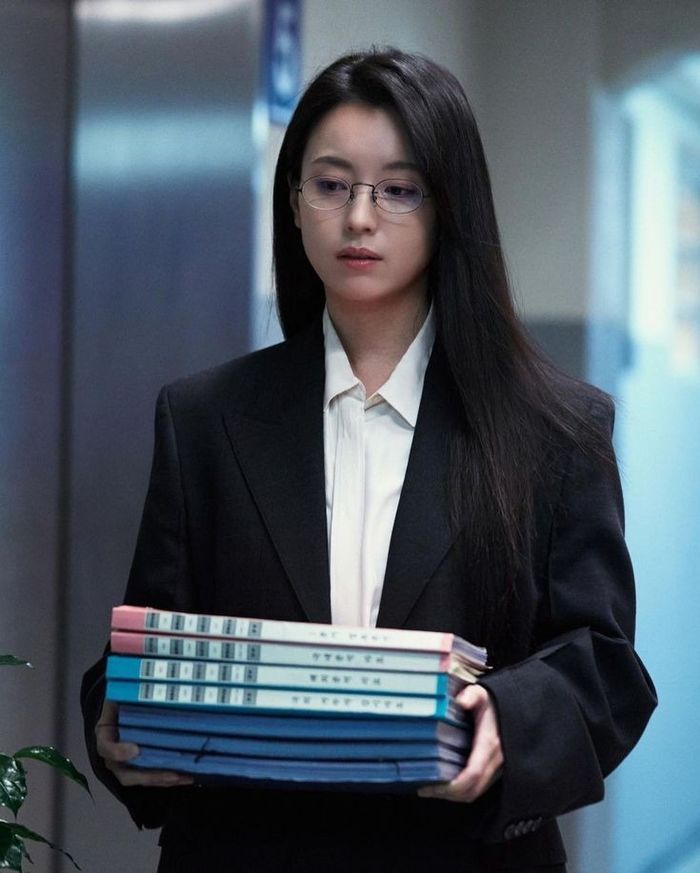 Nữ chính &quot;Moving&quot; Han Hyo Joo: U40 da vẫn căng mướt nhờ kỹ từ việc chọn bông tẩy trang - Ảnh 2.