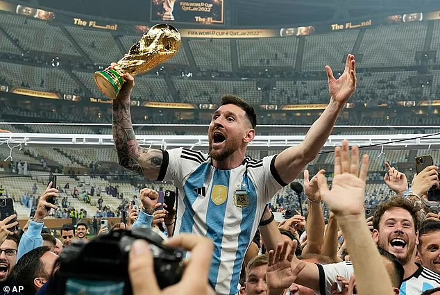 Lí do Messi không tham dự lễ trao giải FIFA The Best - Ảnh 4.