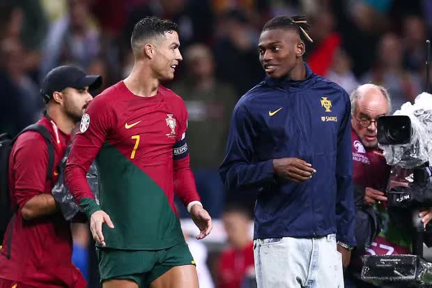Tin nóng thể thao tối 2/1: HLV Troussier làm điều bất ngờ với tuyển Việt Nam, Ronaldo bị ám chỉ ích kỷ - Ảnh 4.