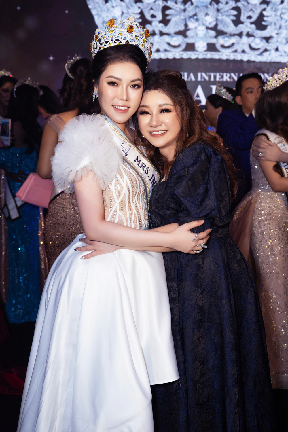 Hoa hậu Trần Hà Trâm Anh, CEO Vũ Thái “xuất khẩu” đầu năm sang Mã Lai để chấm thi - Ảnh 7.