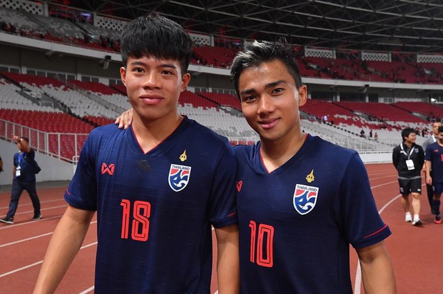 Ngôi sao ĐT Thái Lan gây sốc khi bỏ Asian Cup để đá giải VĐQG Nhật Bản - Ảnh 2.