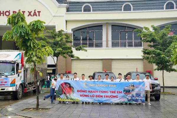 Đồng hành cùng trẻ em vùng lũ đến trường – Lan tỏa yêu thương đến những mảnh đời khó khăn - Ảnh 1.
