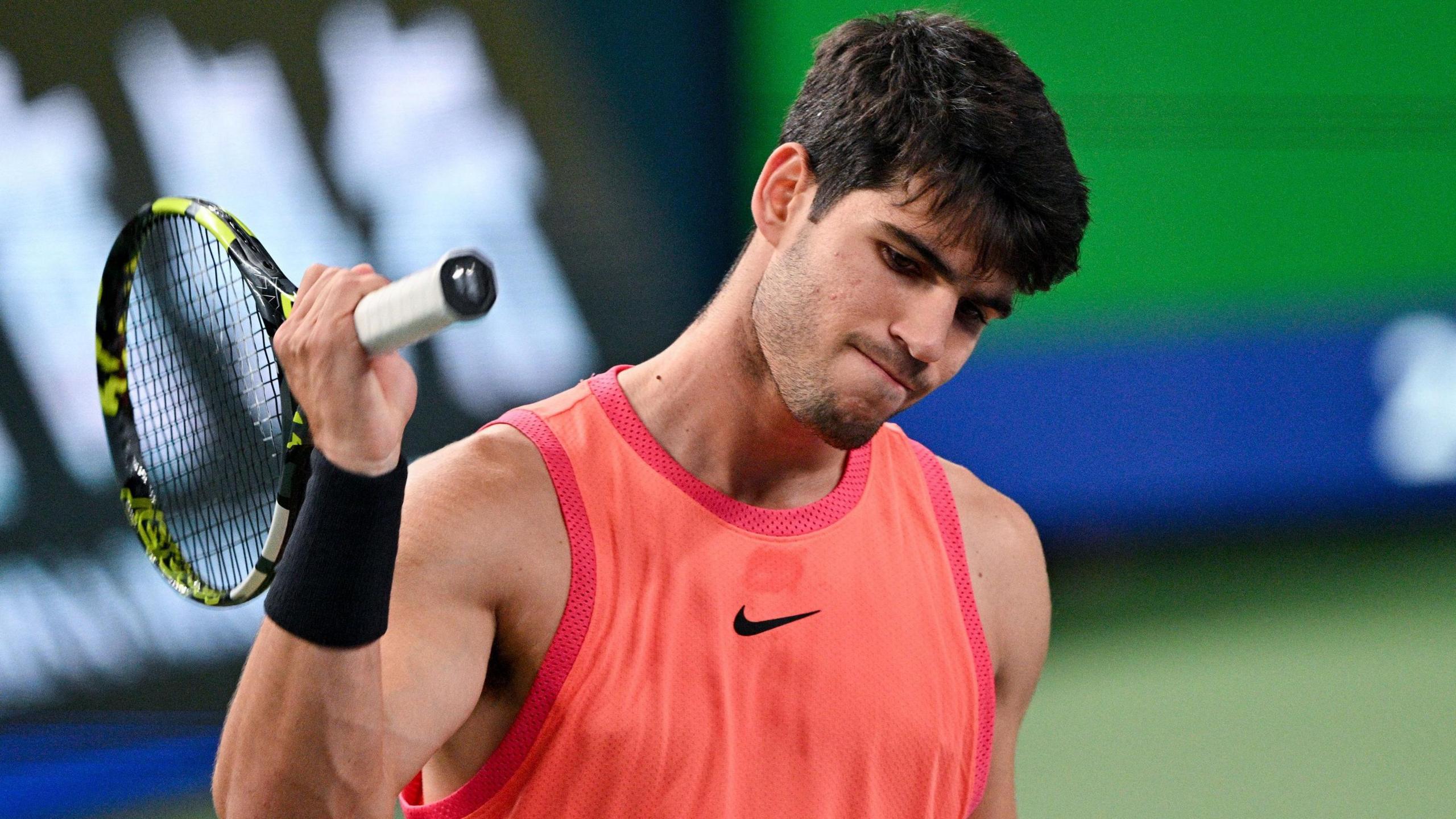 Số 2 thế giới Alcaraz bị loại sốc khỏi Shanghai Masters trong ngày Nadal  giải nghệ