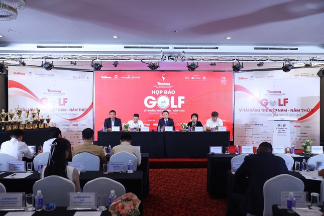 Hơn 100 tay golf tham dự Tiền Phong Golf Championship 2024 - Ảnh 2.