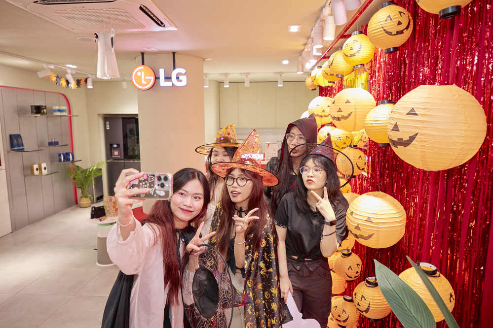 Khám phá không gian đậm chất Halloween giữa lòng Sài Gòn tại Another Saigon by LG - Ảnh 9.