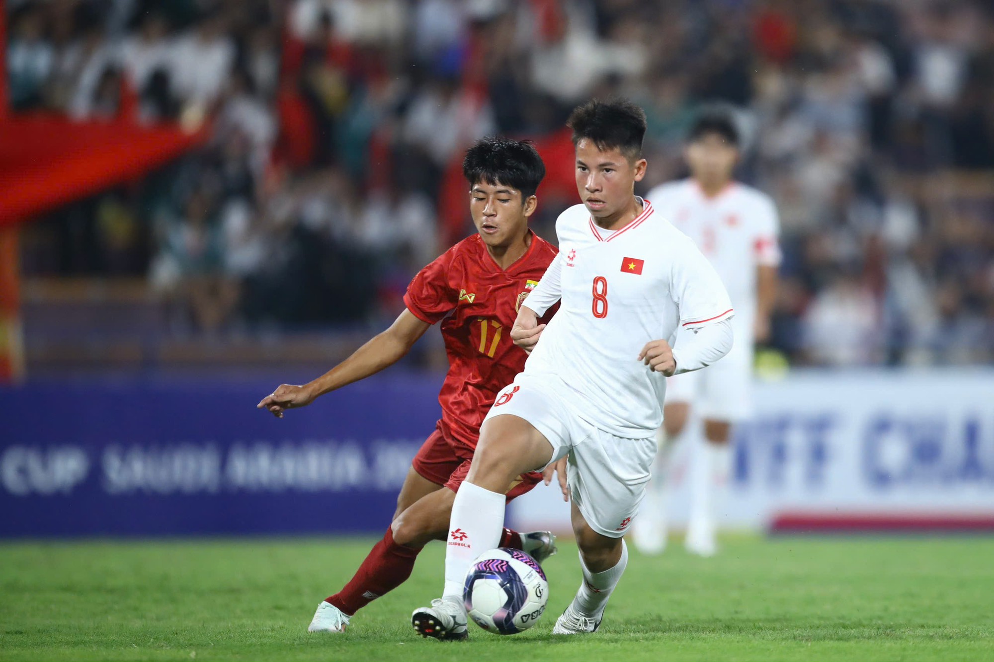 TRỰC TIẾP bóng đá U17 Việt Nam vs Myanmar (2-0): Gia Bảo nhân đôi cách biệt - Ảnh 4.