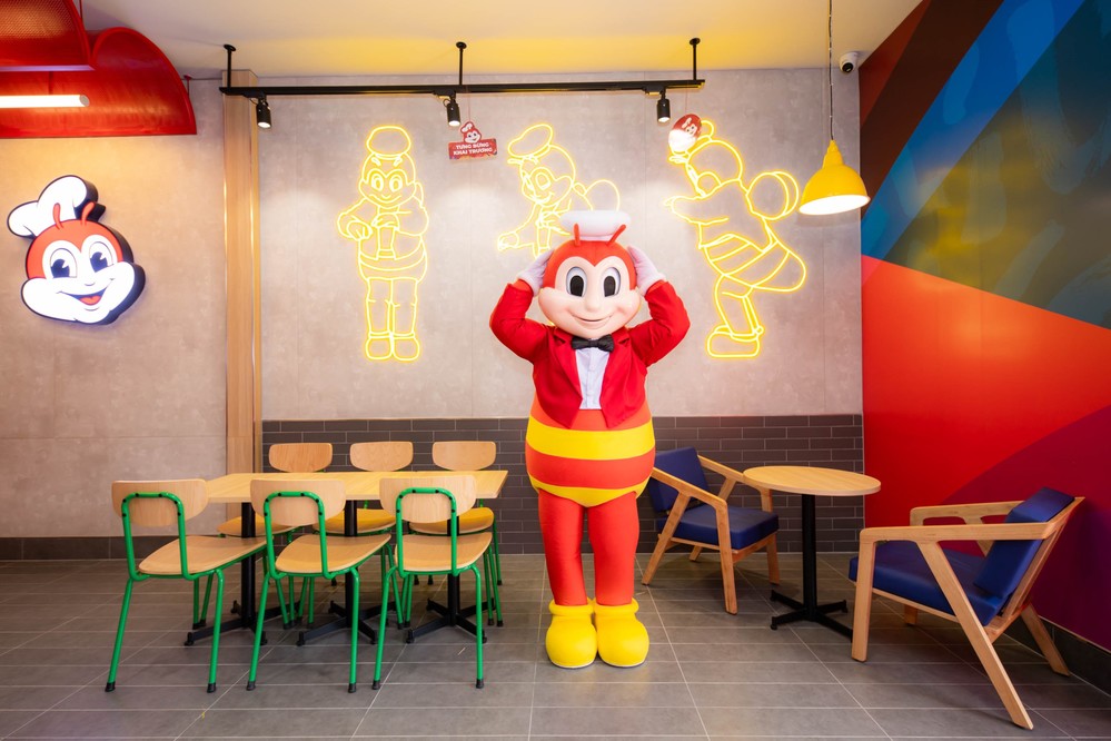 Khám phá cửa hàng thứ 200 vừa khai trương của Jollibee Việt Nam  - Ảnh 2.