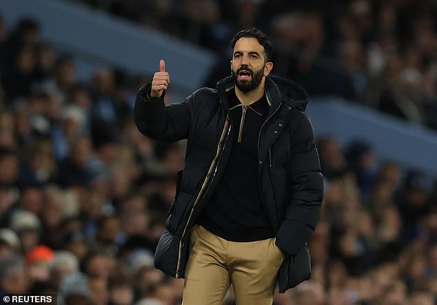 Ruben Amorim cực phấn khích, ca ngợi phép màu 'Fergie time' sau chiến thắng trước Man City - Ảnh 1.