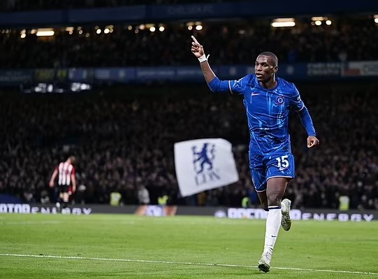 Ngôi sao hay nhất 'im lặng', Chelsea thắng nhọc trong thế thiếu người, tiếp tục áp sát Liverpool trong cuộc đua vô địch - Ảnh 2.