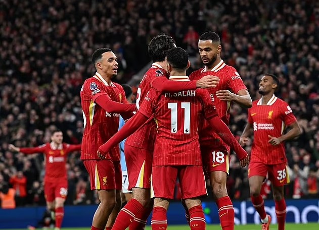 Liverpool đã đẩy Man City xuống 'vực thẳm' - Ảnh 3.