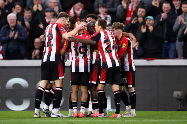 Brentford sẽ ăn mừng thế này trên sân Aston Villa?