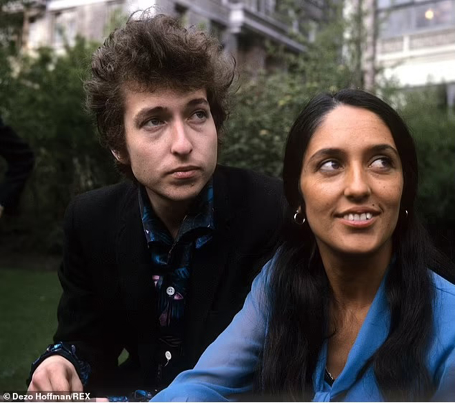 Biến động tình yêu giữa Bob Dylan và Joan Baez: Nguồn cảm hứng cho những ca khúc bất hủ - Ảnh 1.