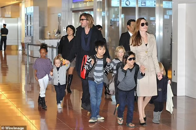 Brad Pitt và Angelina Jolie đạt được thỏa thuận ly hôn sau 8 năm đấu tranh pháp lý căng thẳng - Ảnh 2.