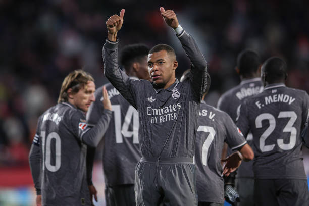 Mbappe ghi bàn trong chiến thắng 3-0 của Real Madrid trước Girona ở La Liga