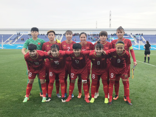 ĐT Việt Nam thắng Uzbekistan kịch tính, trả món nợ thua 1-2 và mở toang cửa đi tiếp tại giải châu Á khiến AFC khen ngợi - Ảnh 2.