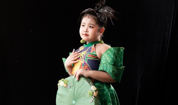 Dory Như xuất hiện trong vai trò First Face tại Lunar New Year Runway 2024  - Ảnh 1.