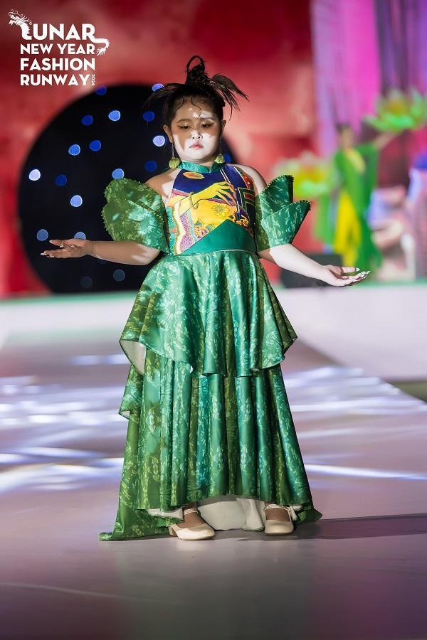 Dory Như xuất hiện trong vai trò First Face tại Lunar New Year Runway 2024  - Ảnh 6.