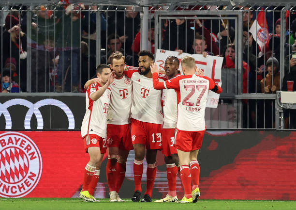 Harry Kane lập cú đúp, Bayern Munich tiếp tục đua vô địch Bundesliga