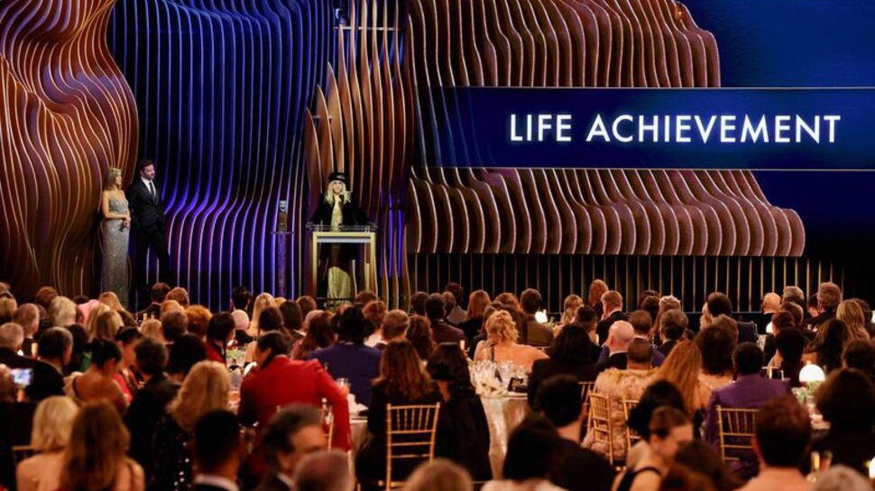Nghệ sĩ đa tài Barbra Streisand giành giải Thành tựu trọn đời của SAG