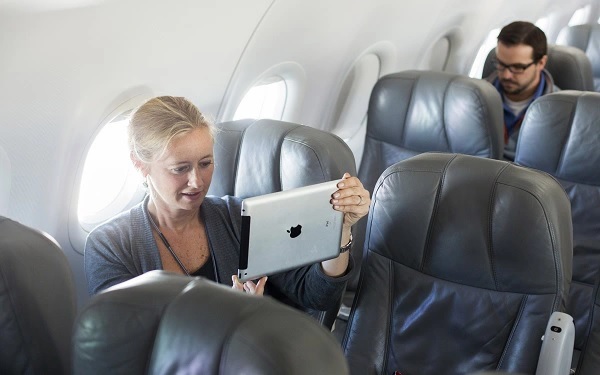 Truy cập wifi trên máy bay sẽ mang lại hàng tỷ USD cho các hãng hàng không - Ảnh 1.