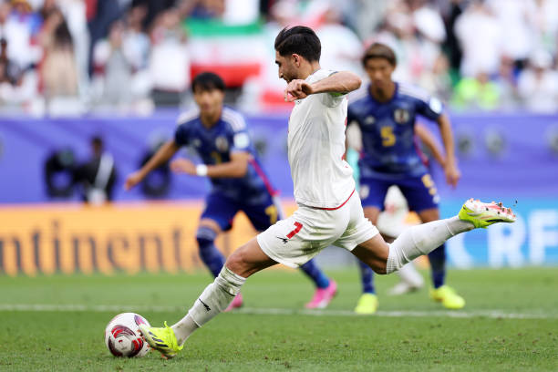 Iran ngược dòng thắng 2-1 ở tứ kết, ĐT Nhật Bản bị loại bởi quả 11m nghiệt ngã ở phút bù giờ - Ảnh 4.
