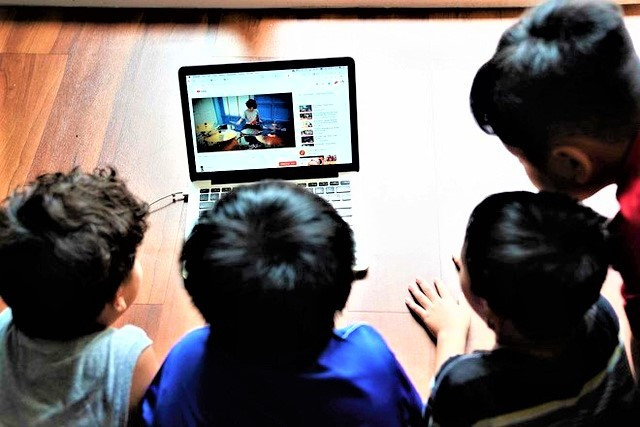 Hàn Quốc: Nhiều thanh thiếu niên gặp phiền toái trên không gian mạng - Ảnh 1.