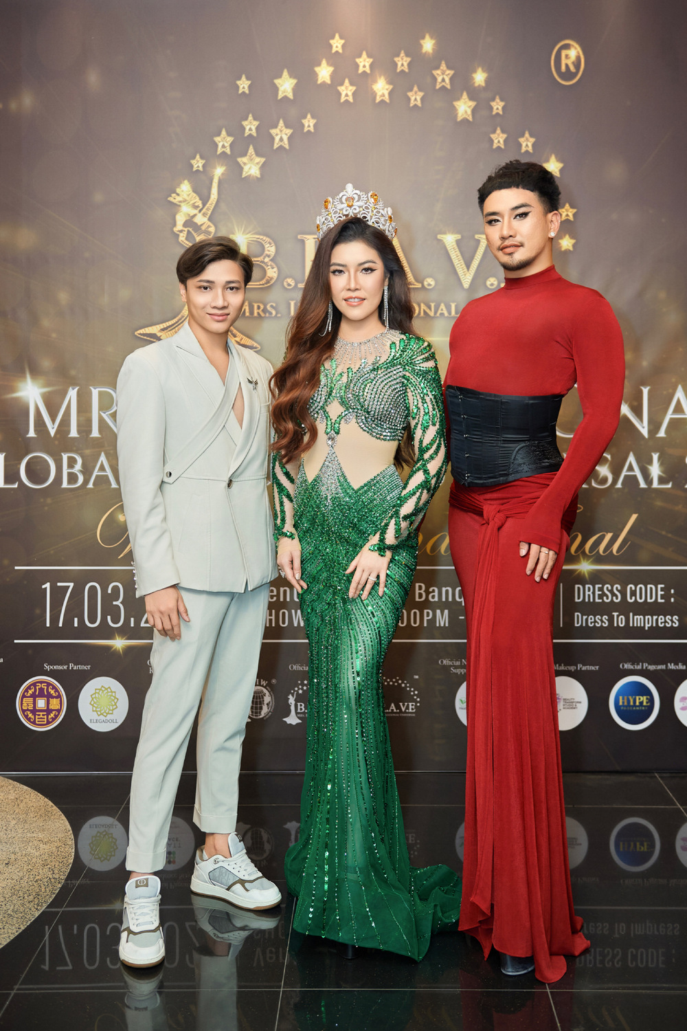 Hoa hậu Trần Hà Trâm Anh chấm thi cuộc thi quốc tế, bật khóc khi trao vương miện - Ảnh 8.