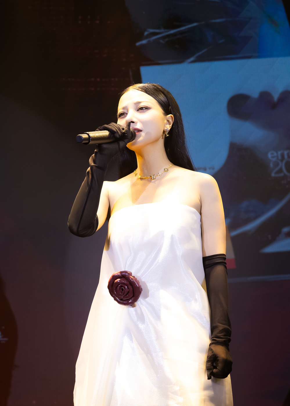 Phượng Vũ ra mắt album đầu tay kỷ niệm 9 năm ca hát - Ảnh 3.